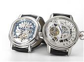 一代名作不敗的力量<br>BVLGARI &<br>GLASHÜTTE ORIGINAL