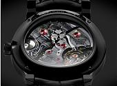 H. MOSER & CIE.  黑色的「万年」魅力 