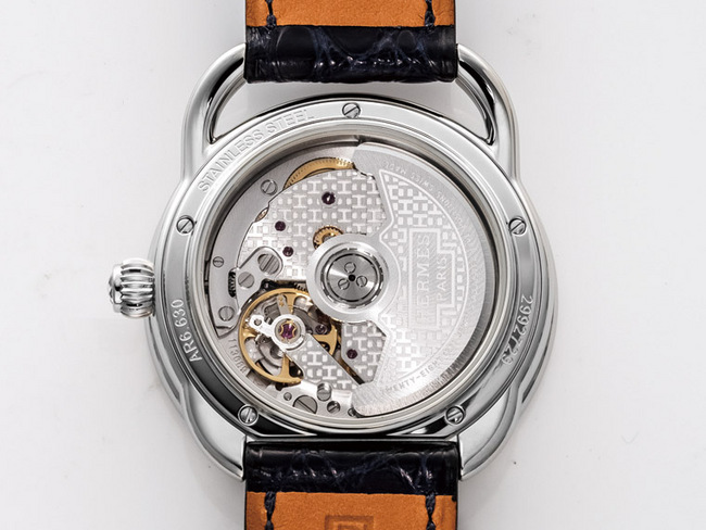 破浪而出的决断 HERMÈS H1837/1912