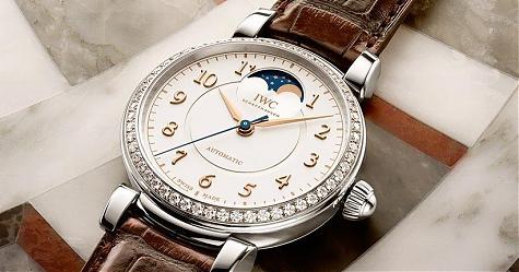 优雅气质无法挡！IWC全新达文系月相表 