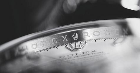 為何勞力士會命名為ROLEX？