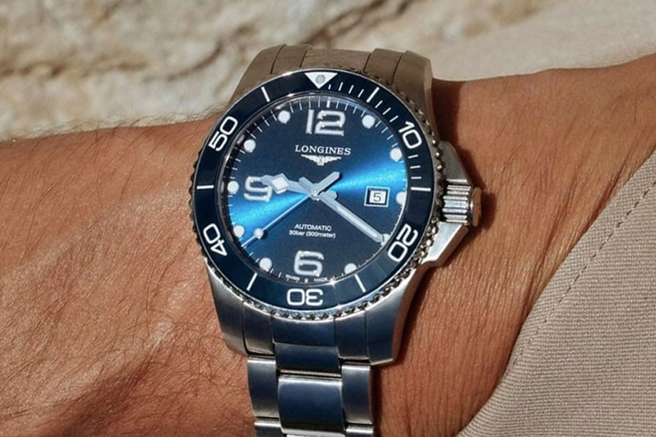 進擊的陶瓷圈浪鬼 浪琴HydroConquest潛水錶