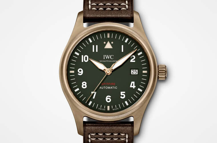 SIHH 2019：展現精湛製錶工藝 萬國錶噴火戰機系列IW326801& IW326802