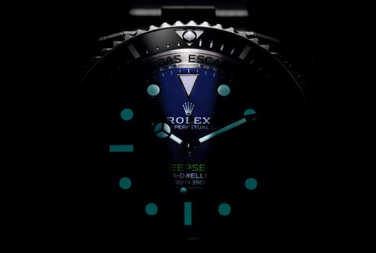 勞力士手錶藍色夜光來自名叫Chromalight的物料