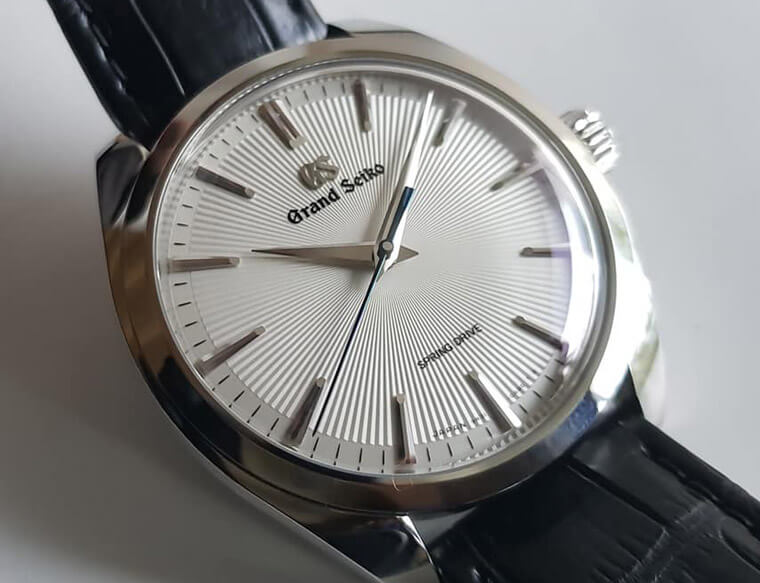 GRAND SEIKO Spring Drive机芯号称月差15秒内 实际上其实还要更准