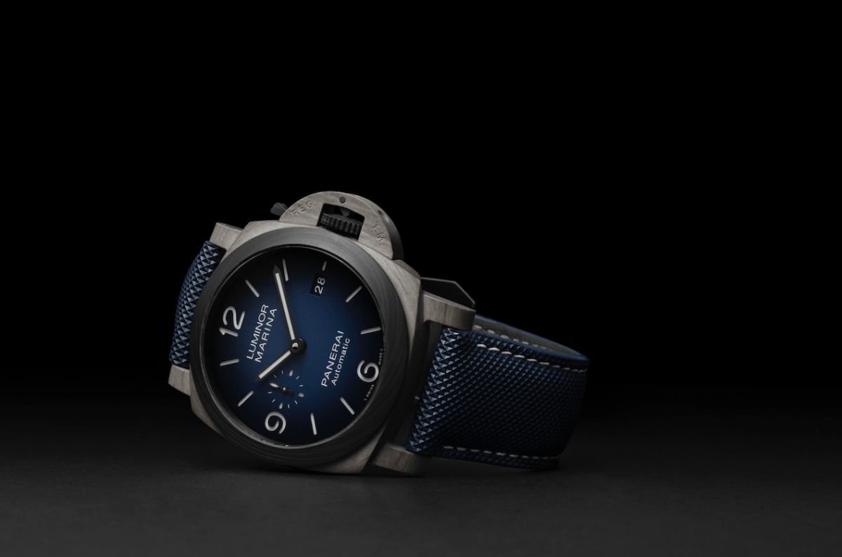 fibratech加carbotech材质让沛纳海1663的luminor表壳又轻又坚固