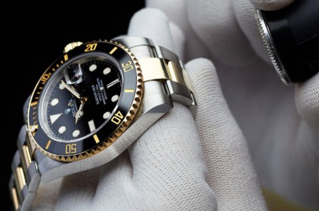 為何勞力士手錶錶殼鍊帶讓人感覺特別光亮細緻