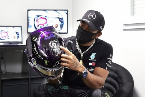 F1賓士AMG車隊一哥Hamilton最近手上戴了一支從沒看過的IWC