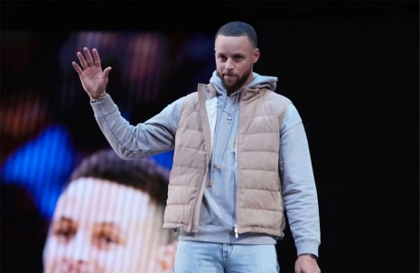 萌神咖哩Curry NBA明星週“戴了一款不得了的PP錶” 全場砍50分首獲明星賽MVP殊榮