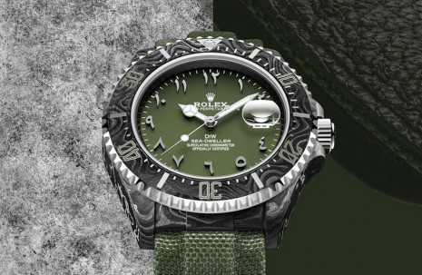 另類軍風海使 Sea-Dweller 中東面+碳纖維錶殼散發濃濃異國味