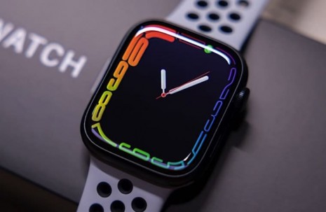 新冠疫情影響深圳封城鴻海停工 Apple Watch供應量面臨威脅