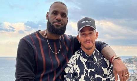 NBA與F1兩大運動天王罕見合體  LeBron James和Lewis Hamilton腕時計較量