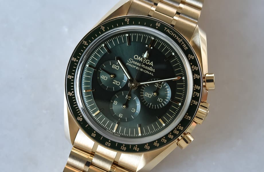 綠金超霸登月錶比拼綠金迪的規格與設計亮點