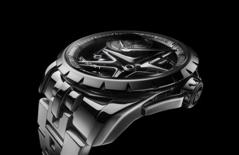 羅杰杜彼攜手日本大藝術家空山基打造Excalibur單擺輪手錶限量特別版