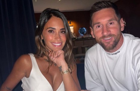 梅西Messi與老婆合照放閃曬錶 這次是“超級夫妻對錶”