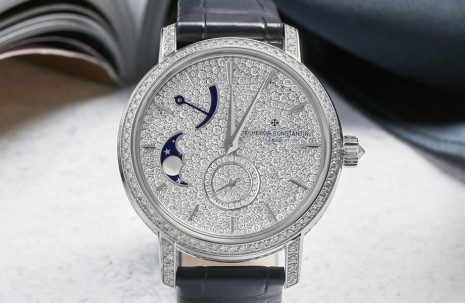 江詩丹頓Traditionnelle月相錶鑲嵌近800顆鑽石 面盤雪花鑲嵌工藝令人驚嘆