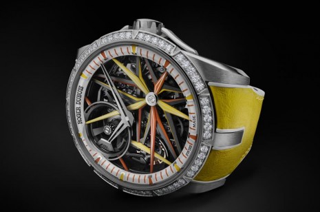 羅杰杜彼Excalibur限量錶結合黃橘鮮豔配色 經紫外燈照射會有特殊螢光效果