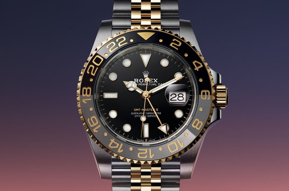 GMT-Master II 2023年融入黄金材质而且第一次启用灰黑双色陶瓷圈