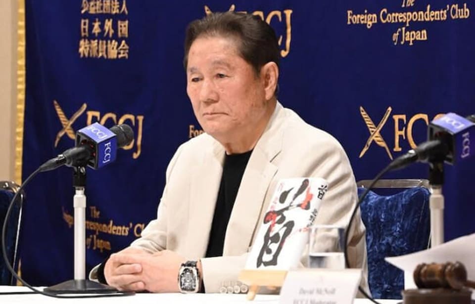 金馬獎頒獎嘉賓  名導北野武宣傳新片《首》 手上千萬大錶超吸睛