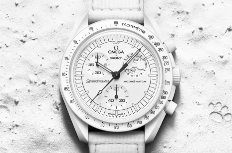 欧米茄 x SWATCH MoonSwatch最新版结合史努比图案并且新增月相功能