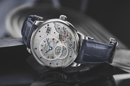 格拉蘇蒂原創偏心機芯倒置手錶 正反兩面都用手工精心刻上德國德勒斯登風景