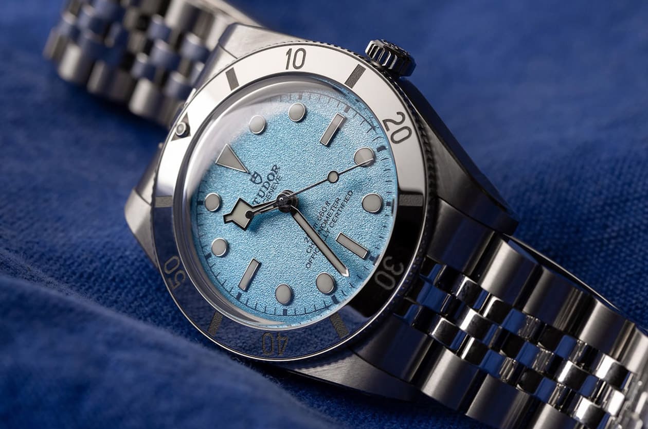 誰說潛水錶只能粗獷？帝舵BB54「湖水藍」讓你變身最潮玩家