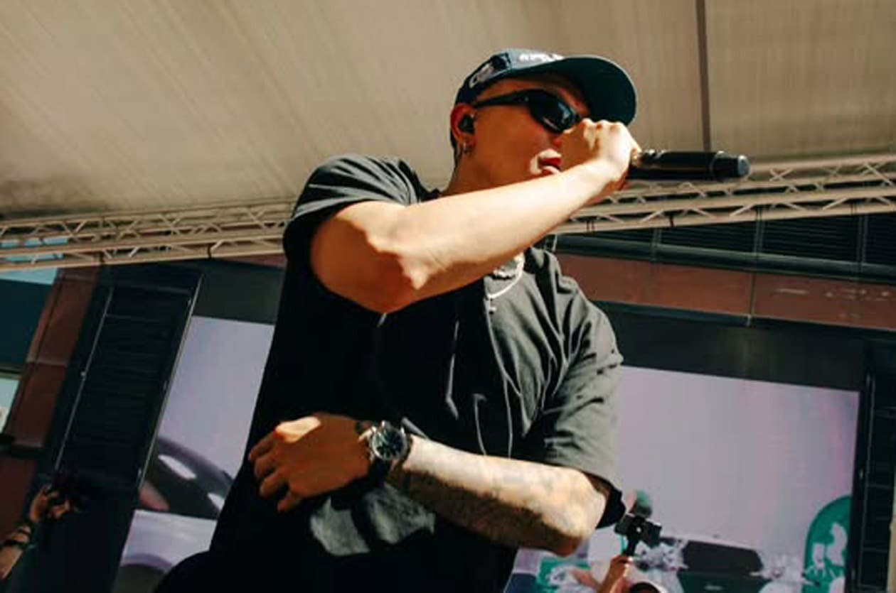 頑童瘦子曬「綠面超霸」 奶爸也有型,舞台硬漢之外的另一面