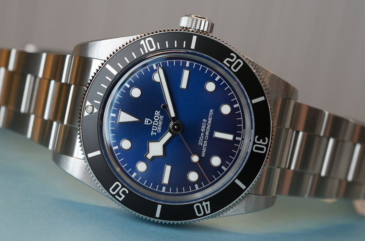 帝舵黑馬Black Bay 68實力解析 43mm大尺寸潛水錶揉合T-fit快調與大師天文台機芯