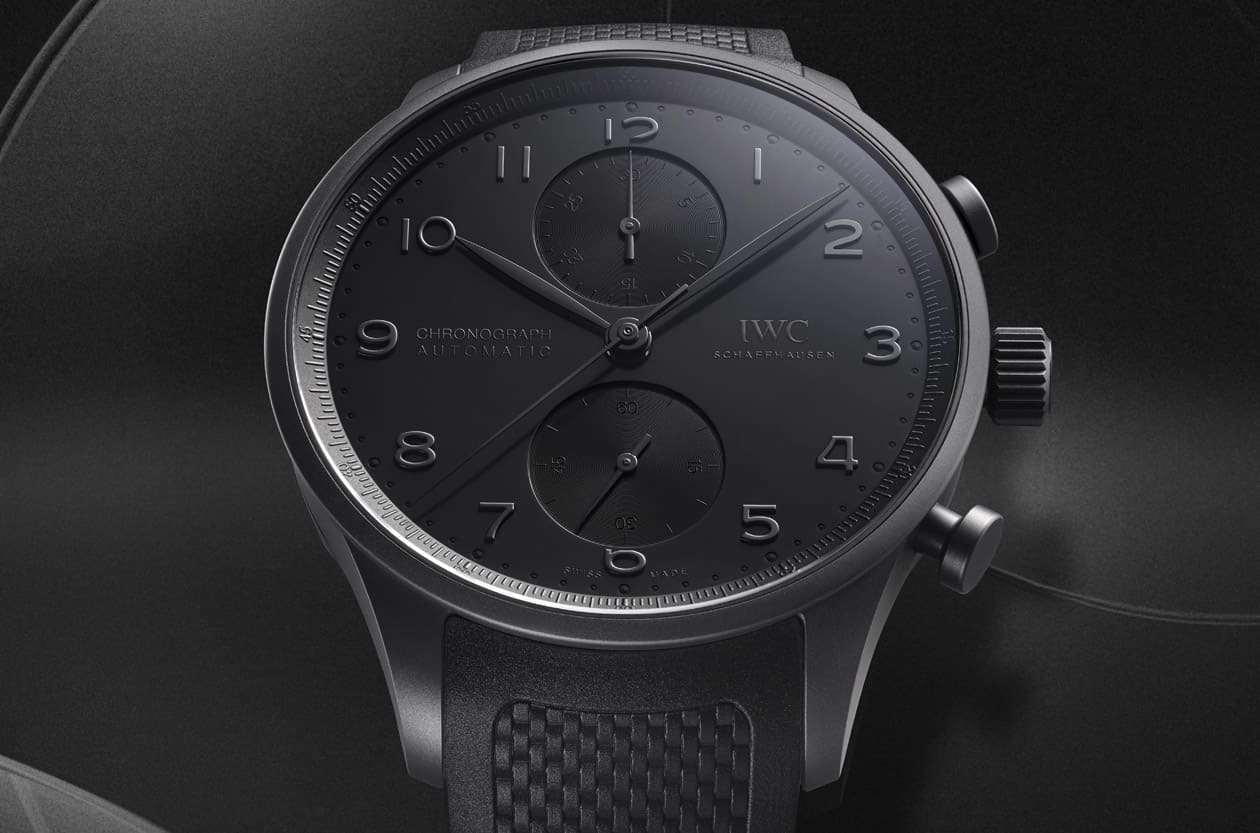 黑魂控必看！IWC葡萄牙系列首度「黑化」，專利瓷化鈦金屬打造輕硬抗刮完美戰袍