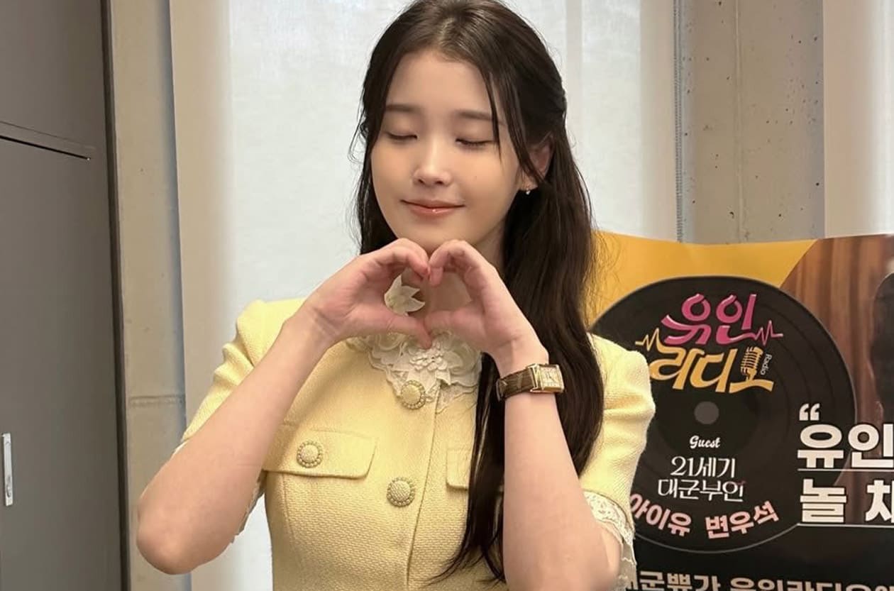 IU《21世紀大君夫人》戲外花絮滿滿洋蔥 合體神仙閨蜜劉寅娜，手上「積家雙面鑽錶」意外成亮點