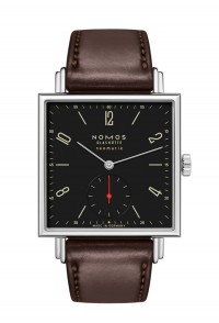 NOMOS TETRA 系列421.S4